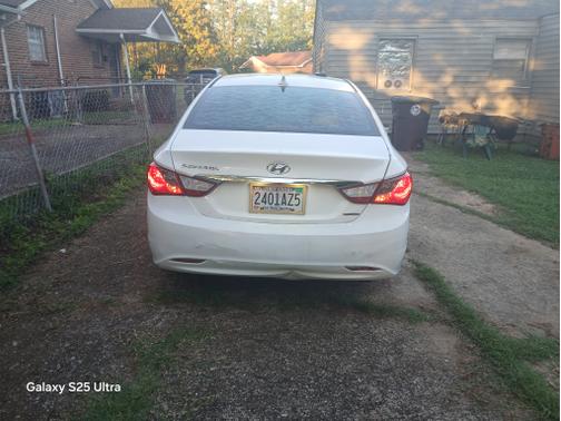 2011 Hyundai SONATA Limited
