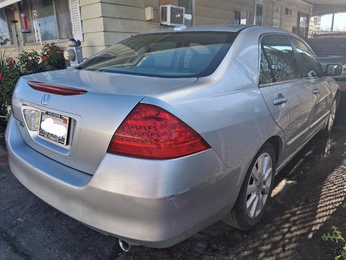 Silver 2007 Honda Accord EX-L