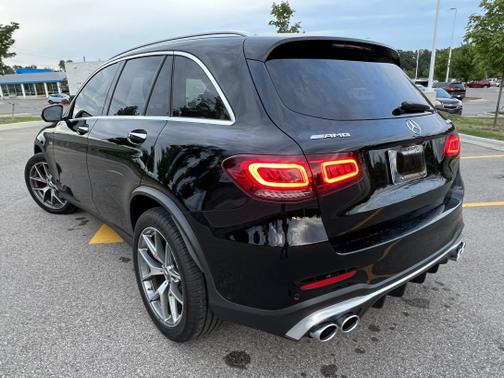 Photo 5 of 16 of 2022 Mercedes-Benz AMG GLC 43 Base 4MATIC
