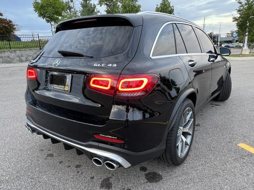 Photo 4 of 16 of 2022 Mercedes-Benz AMG GLC 43 Base 4MATIC