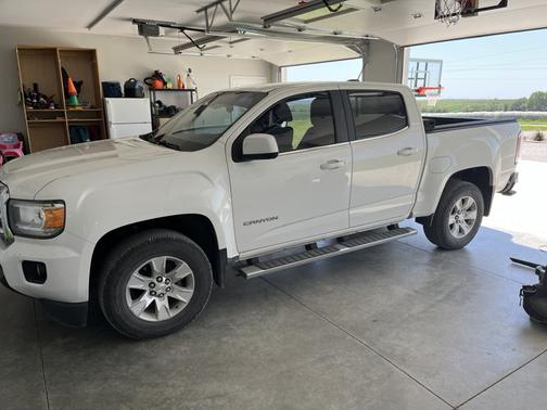 White 2016 GMC Canyon SLE