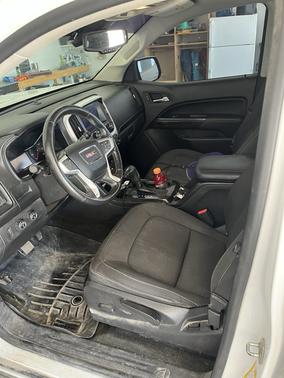 White 2016 GMC Canyon SLE