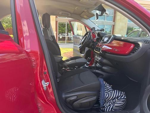 Red 2016 FIAT 500X Easy