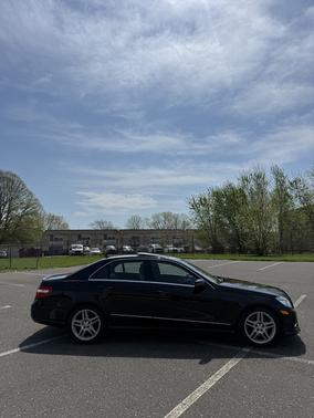 Black 2011 Mercedes-Benz E-Class E 350 4MATIC