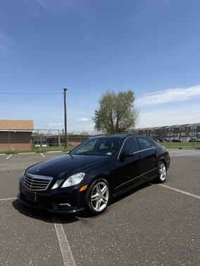 Black 2011 Mercedes-Benz E-Class E 350 4MATIC
