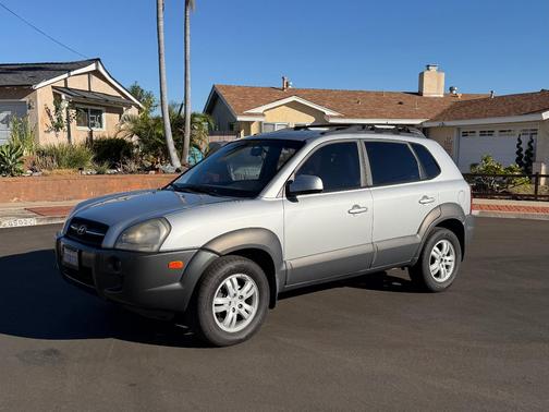 Silver 2007 Hyundai TUCSON SE