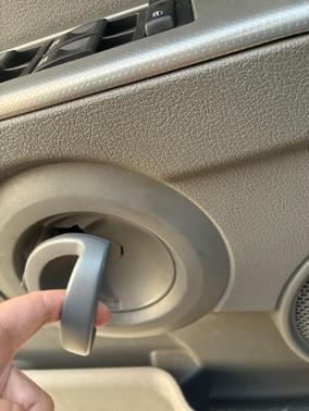 Silver 2006 Jeep Commander Base