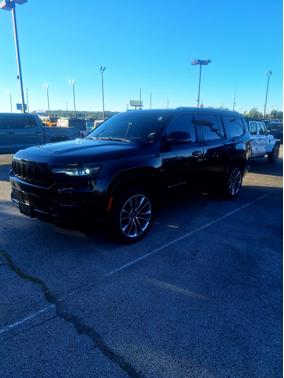 Black 2022 Jeep Wagoneer Series III
