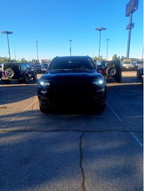 Black 2022 Jeep Wagoneer Series III