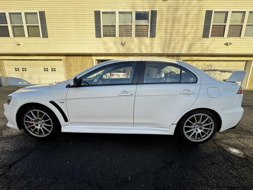 White 2014 Mitsubishi Lancer Evolution GSR