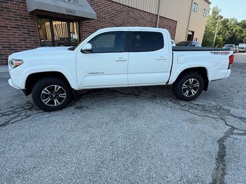 2017 Toyota Tacoma TRD Sport
