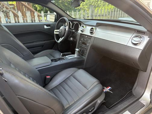 2009 Ford Mustang GT Premium