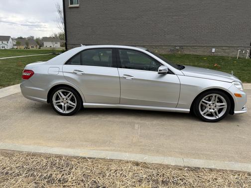 Silver 2011 Mercedes-Benz E-Class E 550 4MATIC