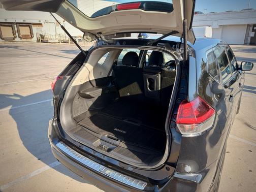 Black 2018 Nissan Rogue S