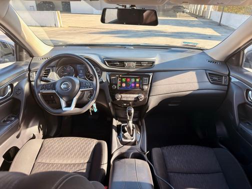 Black 2018 Nissan Rogue S
