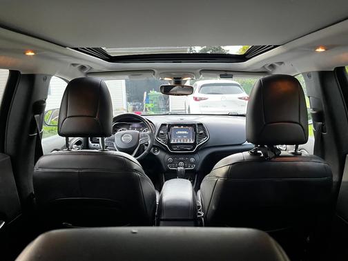 White 2020 Jeep Cherokee Limited