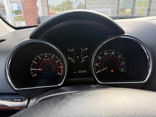 Black 2011 Toyota Highlander Base