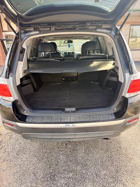 Black 2011 Toyota Highlander Base