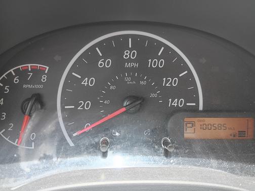 Silver 2018 Nissan Versa 1.6 S+
