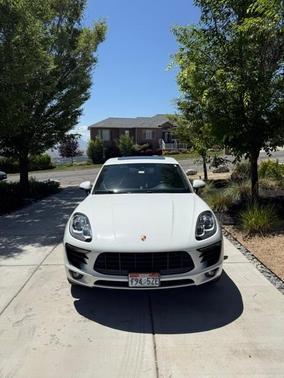 White 2018 Porsche Macan Macan