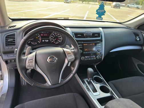 Silver 2013 Nissan Altima 3.5 SV