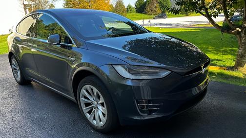 Gray 2019 Tesla Model X Long Range