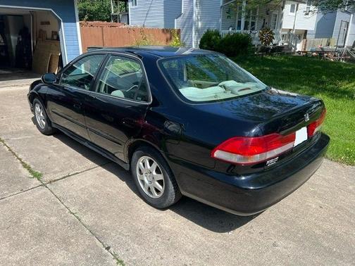 Black 2002 Honda Accord SE