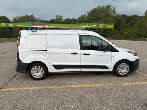 White 2017 Ford Transit Connect XL