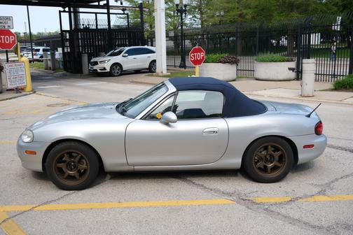 2001 Mazda MX-5 Miata Base