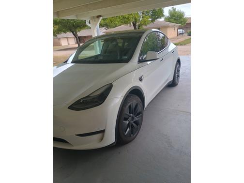 White 2024 Tesla Model Y Long Range