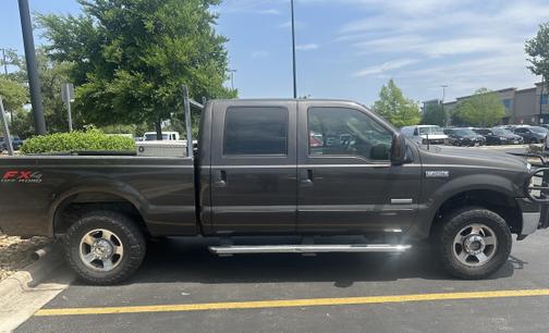2006 Ford F-250 Lariat Crew Cab Super Duty