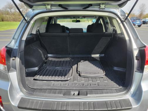 Silver 2012 Subaru Outback 2.5i Premium