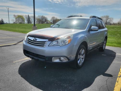 Silver 2012 Subaru Outback 2.5i Premium