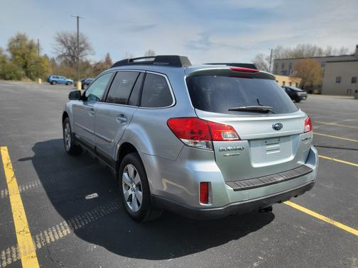 Silver 2012 Subaru Outback 2.5i Premium