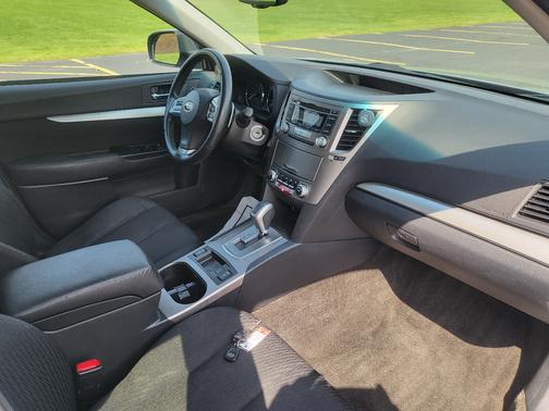 Silver 2012 Subaru Outback 2.5i Premium