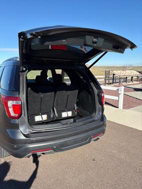 Gray 2019 Ford Explorer XLT