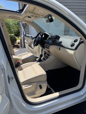 2015 Volkswagen Tiguan Auto SE