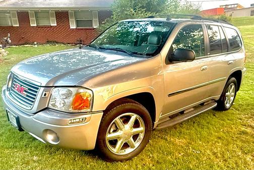 Silver 2008 GMC Envoy SLT