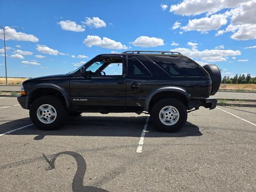 Black 1999 Chevrolet Blazer LS