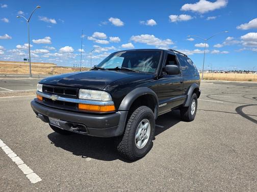 Black 1999 Chevrolet Blazer LS