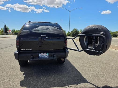 Black 1999 Chevrolet Blazer LS