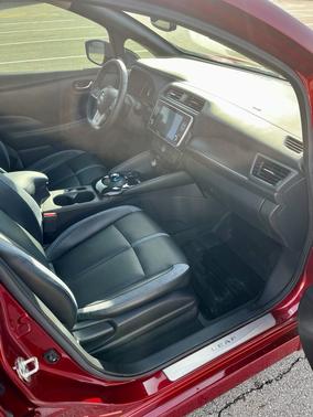 2022 Nissan Leaf SL PLUS