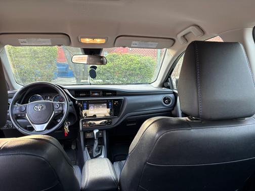 Black 2017 Toyota Corolla SE