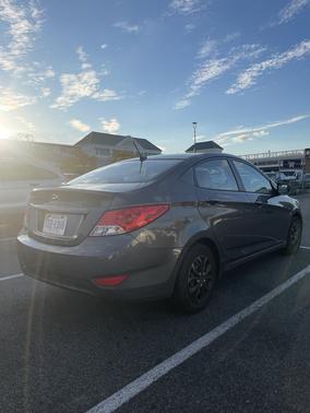 2012 Hyundai Accent GLS