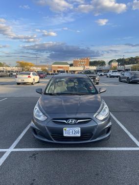 2012 Hyundai Accent GLS