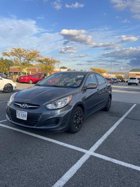 2012 Hyundai Accent GLS