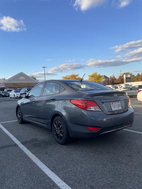 2012 Hyundai Accent GLS