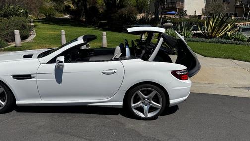 White 2014 Mercedes-Benz SLK-Class SLK 250