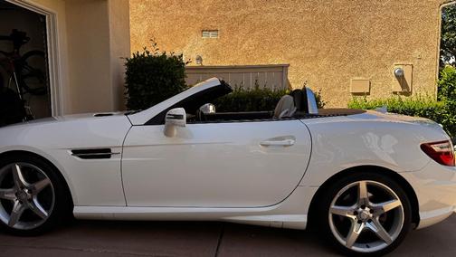 White 2014 Mercedes-Benz SLK-Class SLK 250