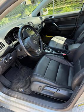 2013 Volkswagen Jetta SportWagen TDI